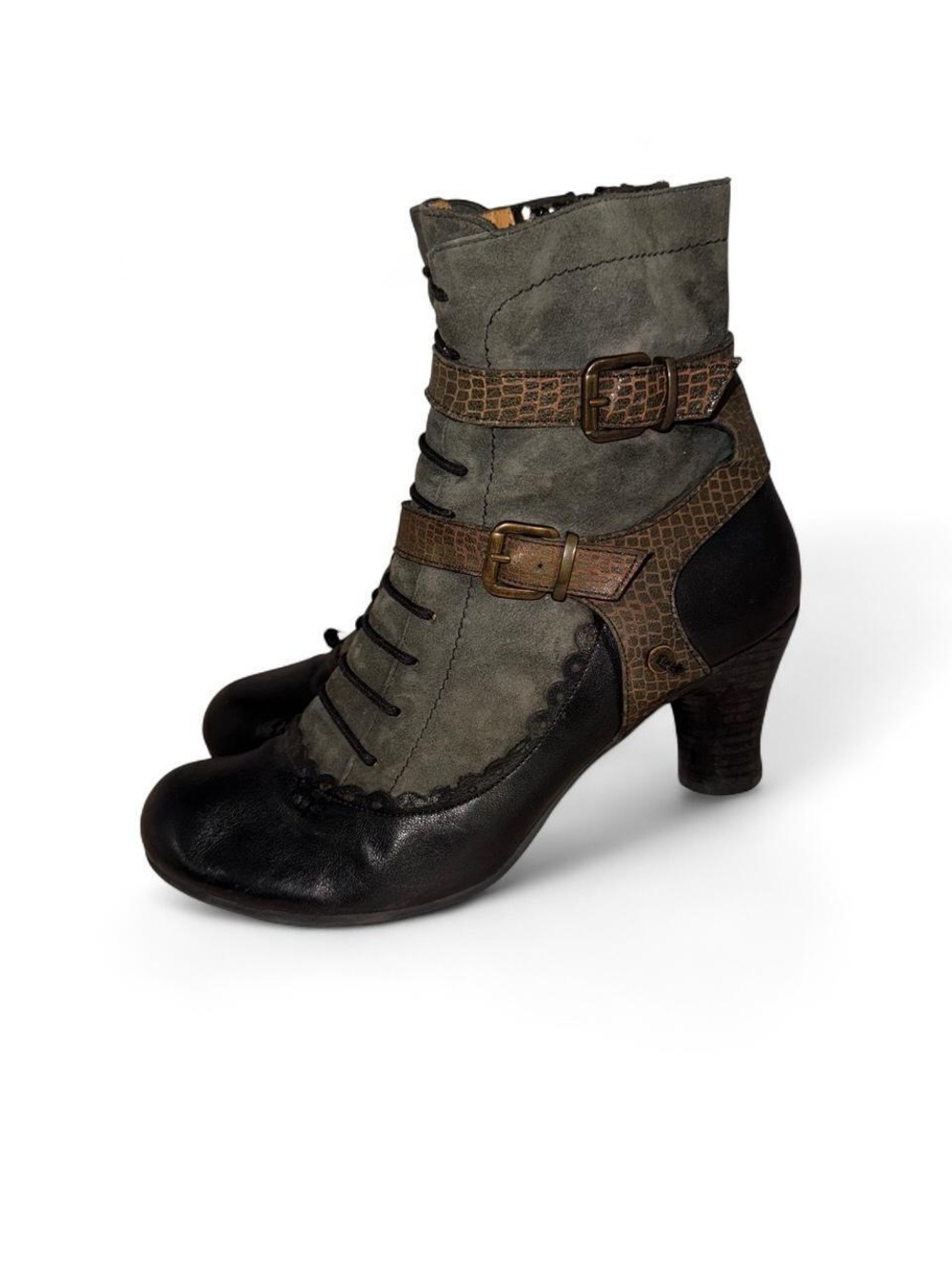 Gold Button Victorian Style Boot